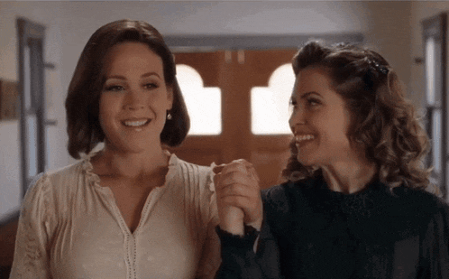 Wcth Hearties Elizabeth Rosemary Thelma Louise Seasoneleven Hold Raise Hands High Together Gif GIF