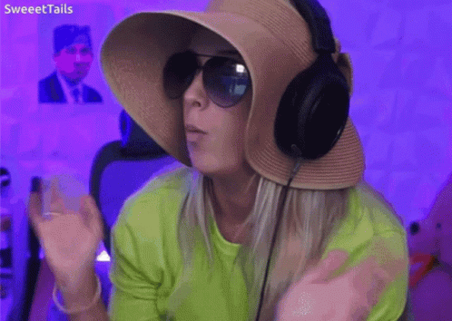 What Is Happening Sweet Tails Youtuber GIF