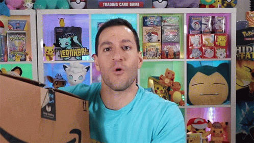 What's In The Box Leonhart Youtuber GIF