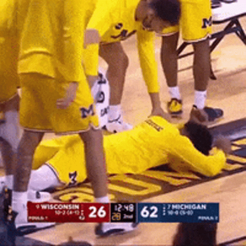 Wisconsin vs Michigan Basketball Score 62-26