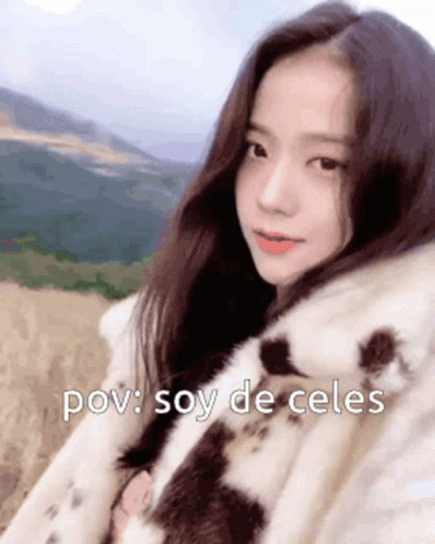 Woman in Fur Coat With POV Soy de Celes