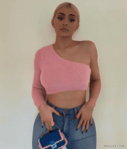 Woman In Pink Crop Top Says Ummmmm No GIF