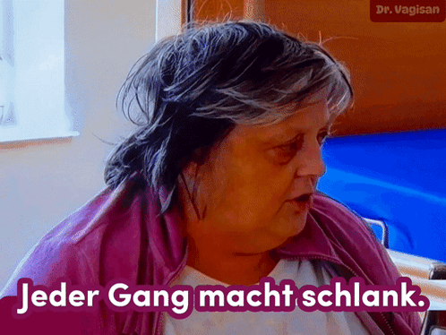 Woman in Pink Jacket With Jeder Gang Macht Schlank