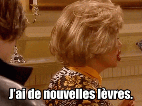 Woman in Wig J'ai de Nouvelles Lèvres