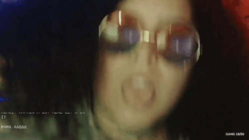 Woman Wearing Sunglasses Mama a8888