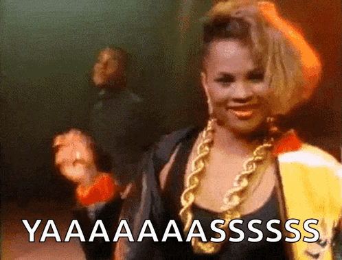 Woman With Gold Chain Says Yaaaaaasssss