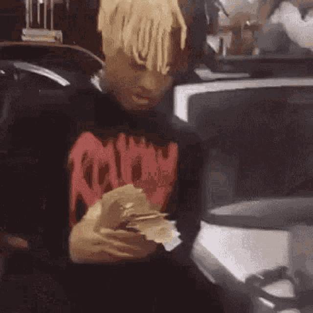 Xxxtentacion Flexing Money Bills GIF