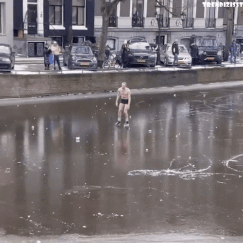 Yi Christy Leung Ice Skating  GIF