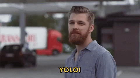 Yolo Blakus Filma Drunk GIF