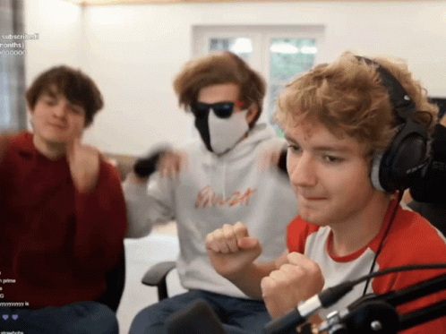 You Tuber Tommyinnit Timid Shimmying GIF