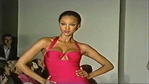 Young Modelo Tyra Banks On Pink Dress GIF