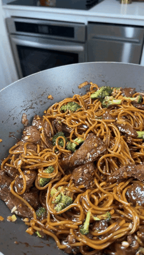 Yummy Noodle In The Pan GIF