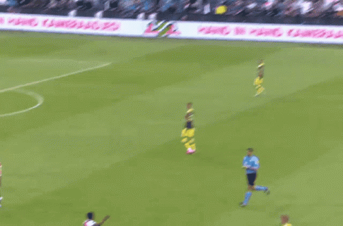 Ziekenhuisbal Serdar Gözübüyük GIF