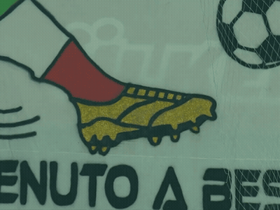 A Banner That Says Benvenuto A Besiktas Immobil On It GIF