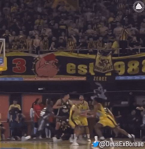 A Basketball Game Is Underway And The Score Is 00 'S GIF