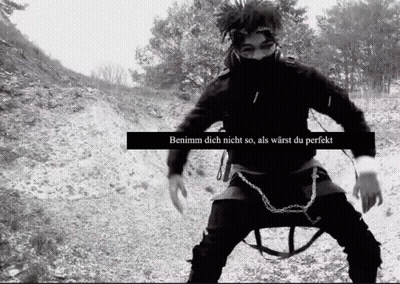 A Black And White Photo Of A Person With A Caption That Says " Benim Dich Nicht So Als Warst Du Perfekt " GIF