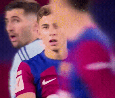 A Blurry Picture Of A Soccer Player Wearing A Nike Jersey GIF