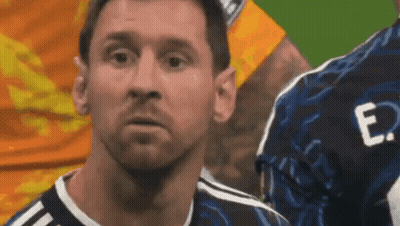 A Close Up Of A Soccer Player 'S Face With The Letter E On His Jersey GIF