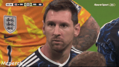 A Close Up Of A Soccer Player 'S Face With The Words Aparat Sport 360 On The Bottom Right GIF