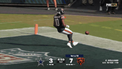 A Football Game Between The Bears And The Cowboys On Fox Nfl GIF