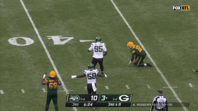 A Football Game Between The Green Bay Packers And The New York Jets Is Being Shown On Fox Nfl GIF