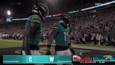 A Football Game Is Being Played Between The Jaguars And Chiefs GIF