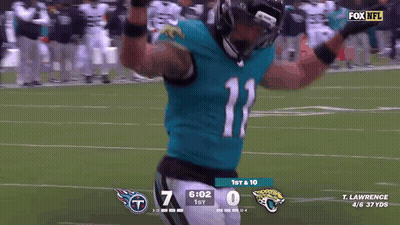 A Football Game Is Being Shown On Fox Nfl And The Score Is 7 To 0 GIF