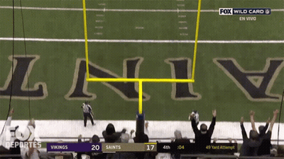 A Football Game Is Being Shown On Fox Wild Card En Vivo GIF
