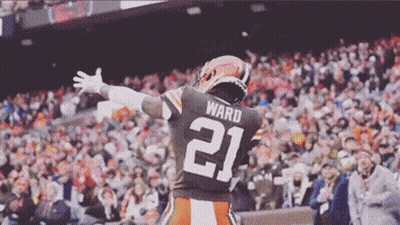 A Football Player Wearing A Jersey With The Number 21 On It GIF