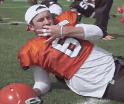 A Football Player Wearing A Jersey With The Number 8 On It GIF