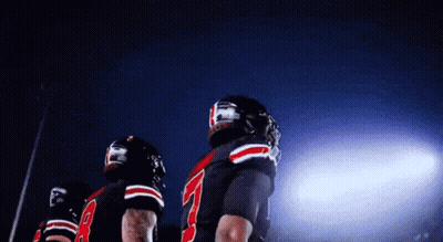 A Football Player Wearing A Number 7 Jersey GIF