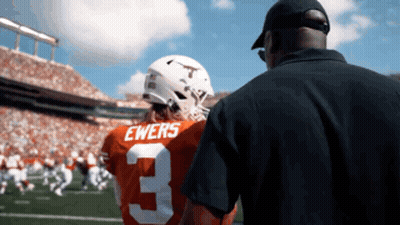 A Football Player With The Name Ewers On The Back Of His Shirt GIF