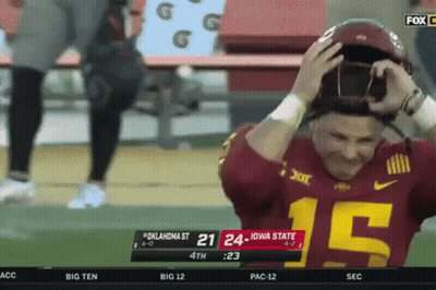 A Football Player With The Number 15 On His Shirt GIF