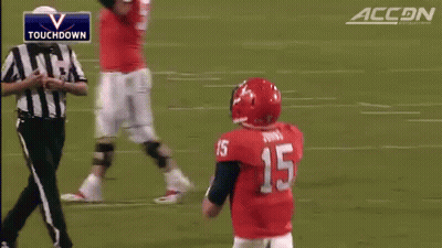 A Football Player With The Number 15 On His Shirt GIF