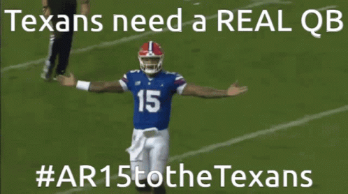 A Football Player With The Number 15 On Their Jersey GIF