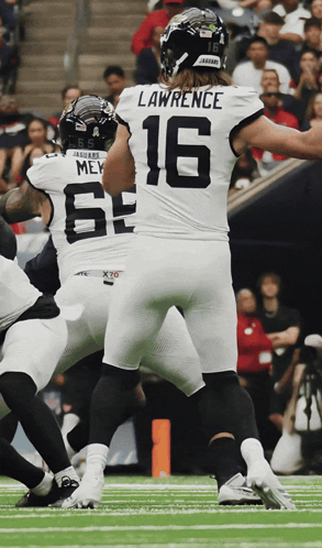 A Football Player With The Number 16 On His Jersey GIF
