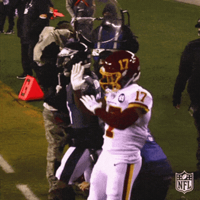 A Football Player With The Number 17 On His Uniform GIF
