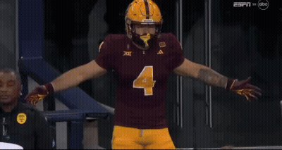 A Football Player With The Number 4 On His Shirt GIF