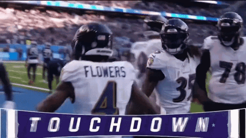 A Football Player With The Number 4 On Their Jersey GIF