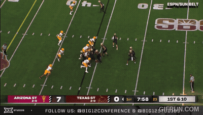 A Football Player With The Number 7 On His Back GIF