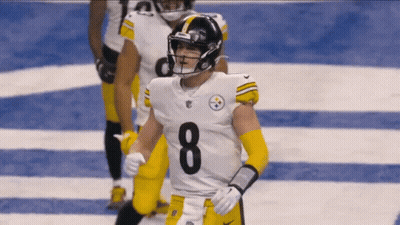 A Football Player With The Number 8 On His Uniform GIF