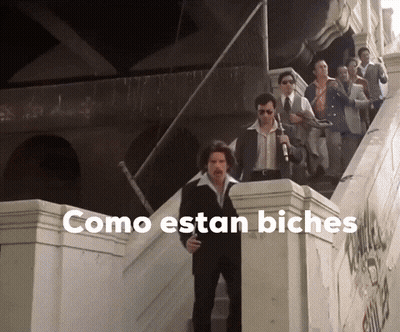 A Group Of People Walking Up Stairs With The Words Como Estan Biches Written On The Bottom GIF