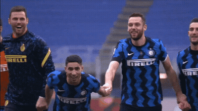 A Group Of Soccer Players Wearing Irelli Jerseys GIF
