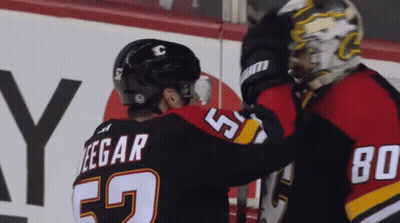 A Hockey Player With The Name Legar On The Back Of His Shirt GIF