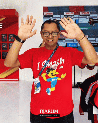A Man Wearing A Red Shirt That Says I Smash On It GIF