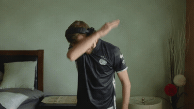 A Man Wearing An Oculus Headset And A Shirt That Says Sd On It GIF