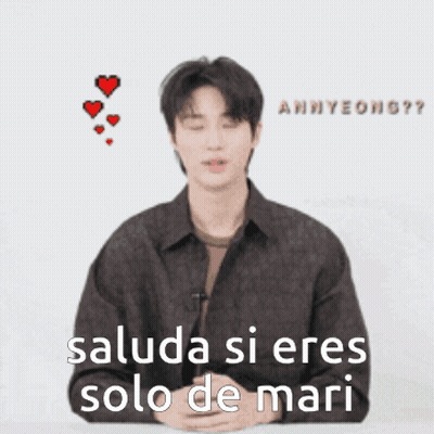 A Man With His Arms Outstretched And The Words " Saluda Si Eres Solo De Mari " Above Him GIF