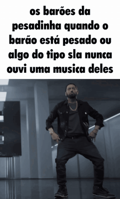A Picture Of A Man Dancing With A Caption That Says Os Barões Da Pesadinha Quando O Barão Está Pesado GIF