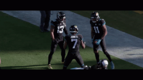 A Player With The Number 7 On Their Jersey GIF