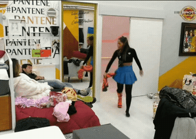 A Room With A Sign That Says Pantene GIF
